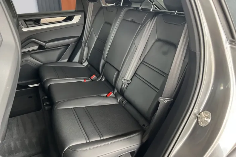 Porsche Cayenne din 2024 cu 64.500 km - oferta POR221097 - foto 19
