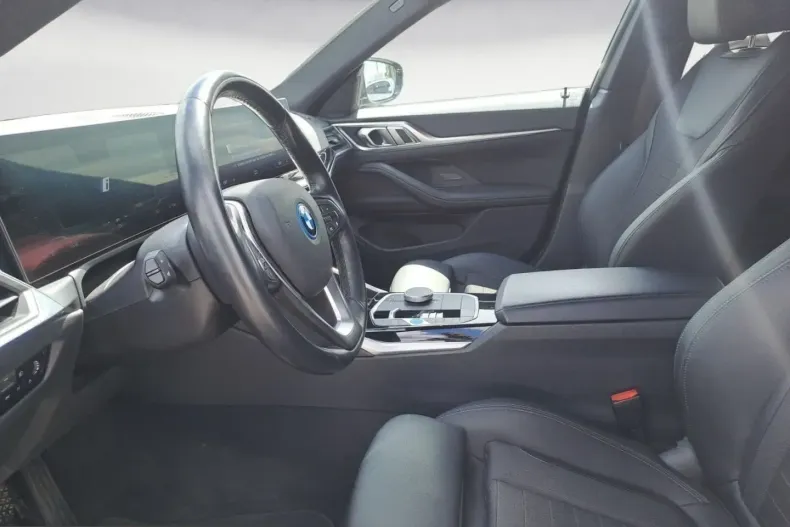 BMW i4 (Seria 4) din 2023 cu 70.516 km - oferta BMW221098 - foto 4