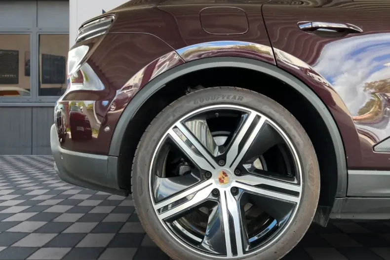 Porsche Macan din 2024 cu 4.900 km - oferta POR221100 - foto 30