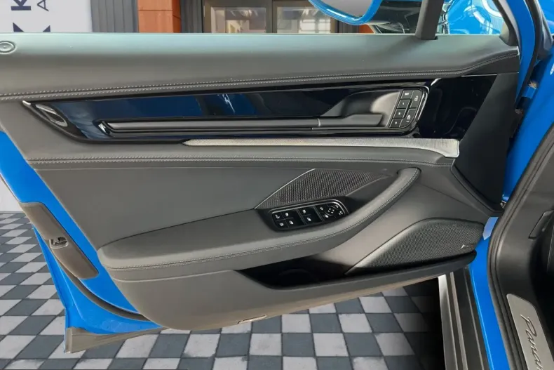 Porsche Panamera din 2024 cu 2.600 km - oferta POR221101 - foto 17