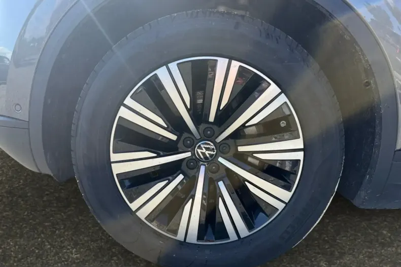 Volkswagen Touareg din 2025 cu 11.200 km - oferta VOL221102 - foto 7