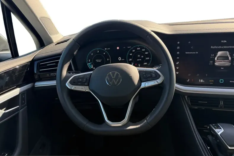 Volkswagen Touareg din 2025 cu 11.200 km - oferta VOL221102 - foto 13