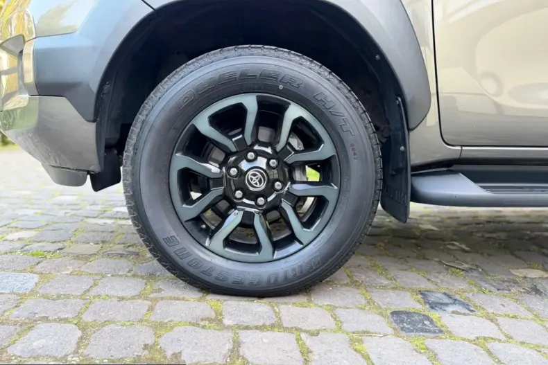 Toyota Hilux din 2023 cu 31.385 km - oferta TOY221105 - foto 18