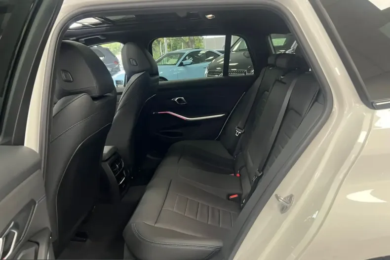 BMW M340d (Seria 3) din 2025 cu 3.700 km - oferta BMW221113 - foto 25