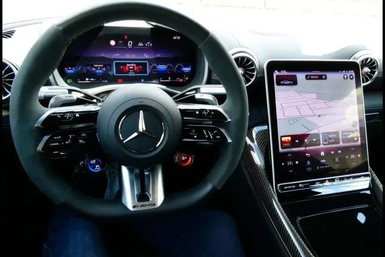 Mercedes-Benz AMG GT (Clasa GT) din 2024 cu 19.663 km - oferta MER221115 - foto 12
