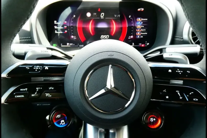 Mercedes-Benz AMG GT (Clasa GT) din 2024 cu 19.663 km - oferta MER221115 - foto 16