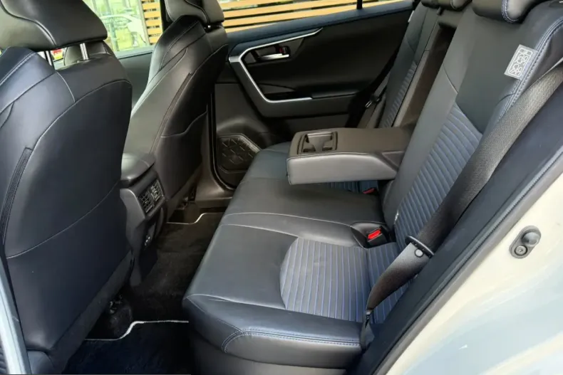 Toyota RAV4 din 2022 cu 65.790 km - oferta TOY221118 - foto 16