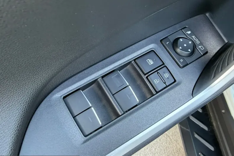 Toyota RAV4 din 2022 cu 65.790 km - oferta TOY221118 - foto 24