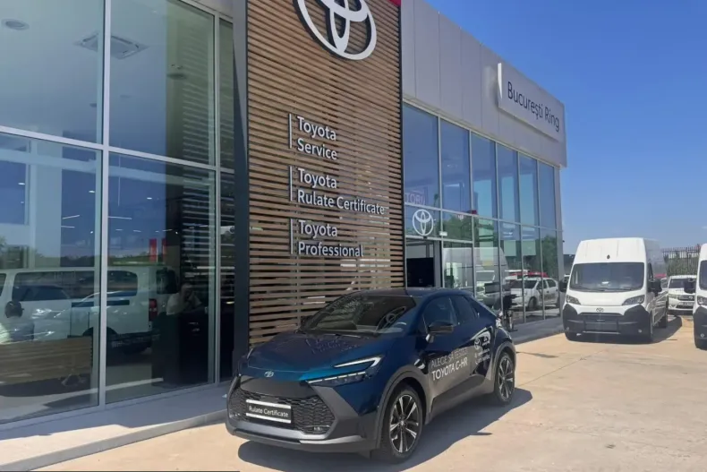 Toyota C-HR din 2025 cu 2.225 km - oferta TOY221121 - foto 1