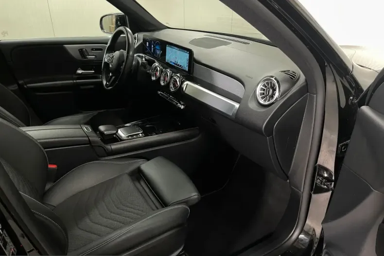 Mercedes-Benz GLB 180 (Clasa GLB) din 2022 cu 104.822 km - oferta MER221123 - foto 10