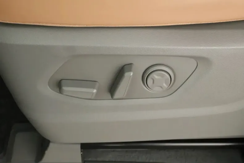 Hyundai Staria din 2023 cu 34.282 km - oferta HYU221129 - foto 9