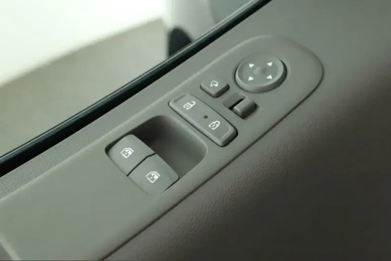 Hyundai Staria din 2023 cu 34.282 km - oferta HYU221129 - foto 10