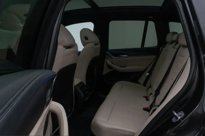 BMW X3 (Seria X) din 2021 cu 18.918 km - oferta BMW221131 - foto 25