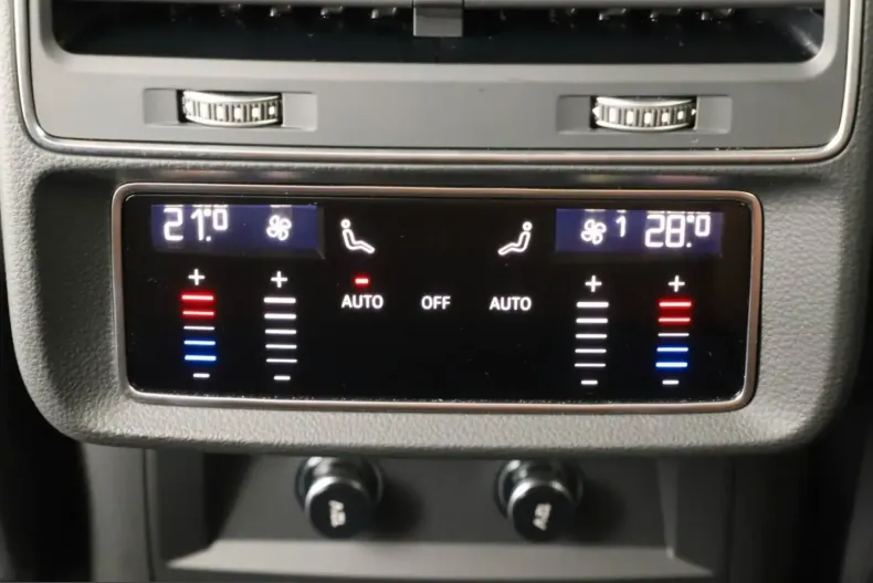 Audi RSQ8 din 2023 cu 27.400 km - oferta AUD221135 - foto 18