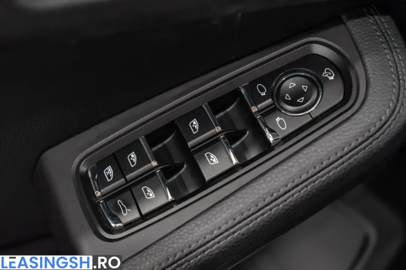 Porsche Macan din 2022 cu 42.136 km - oferta POR221146 - foto 24