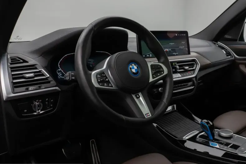 BMW iX3 (Seria X) din 2022 cu 25.422 km - oferta BMW221147 - foto 17