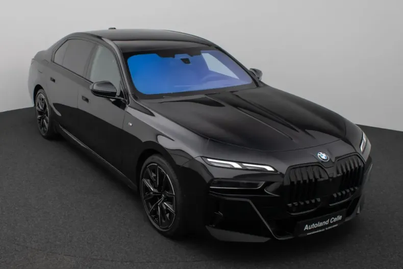 BMW i7 (Seria 7) din 2023 cu 23.029 km - oferta BMW221148 - foto 3