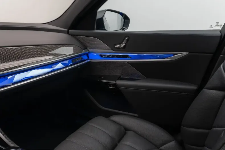 BMW i7 (Seria 7) din 2023 cu 23.029 km - oferta BMW221148 - foto 27