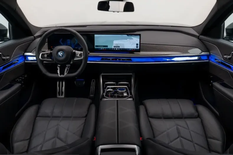 BMW i7 (Seria 7) din 2023 cu 23.029 km - oferta BMW221148 - foto 35