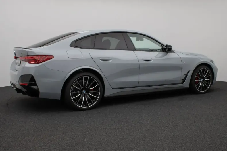 BMW i4 (Seria 4) din 2024 cu 21.180 km - oferta BMW221149 - foto 4