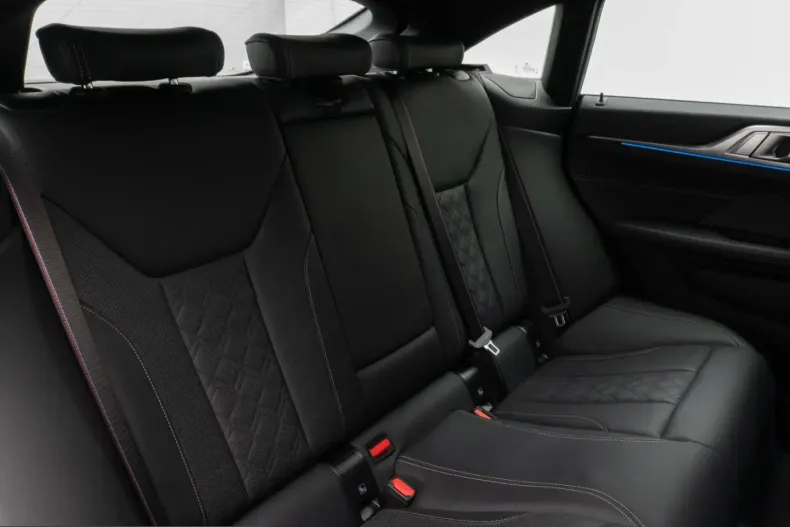 BMW i4 (Seria 4) din 2022 cu 61.223 km - oferta BMW221150 - foto 25
