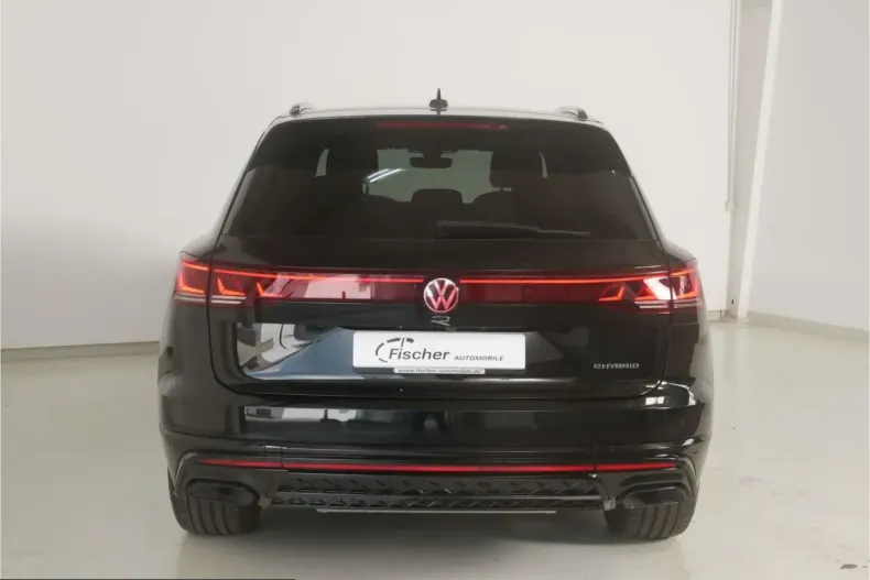 Volkswagen Touareg din 2025 cu 12.331 km - oferta VOL221158 - foto 4
