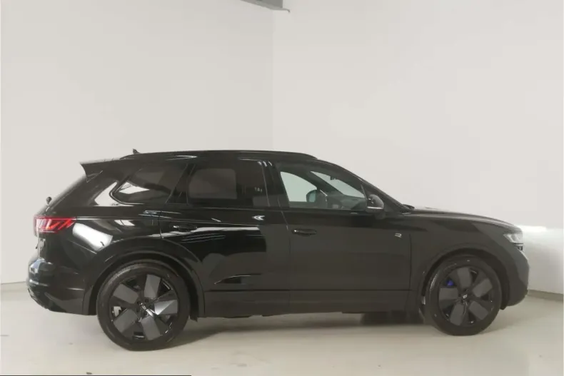 Volkswagen Touareg din 2025 cu 12.331 km - oferta VOL221158 - foto 6
