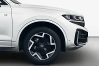 Volkswagen Touareg din 2025 cu 9.725 km - oferta VOL221160 - foto 4