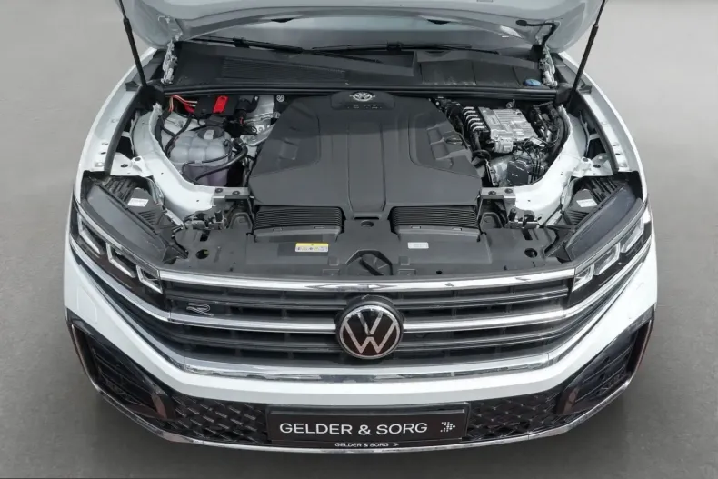 Volkswagen Touareg din 2025 cu 9.725 km - oferta VOL221160 - foto 18