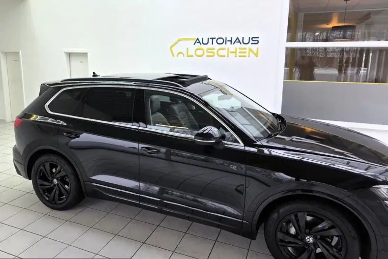 Volkswagen Touareg din 2025 cu 10.215 km - oferta VOL221161 - foto 7