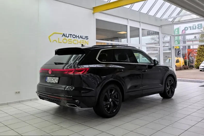 Volkswagen Touareg din 2025 cu 10.215 km - oferta VOL221161 - foto 9