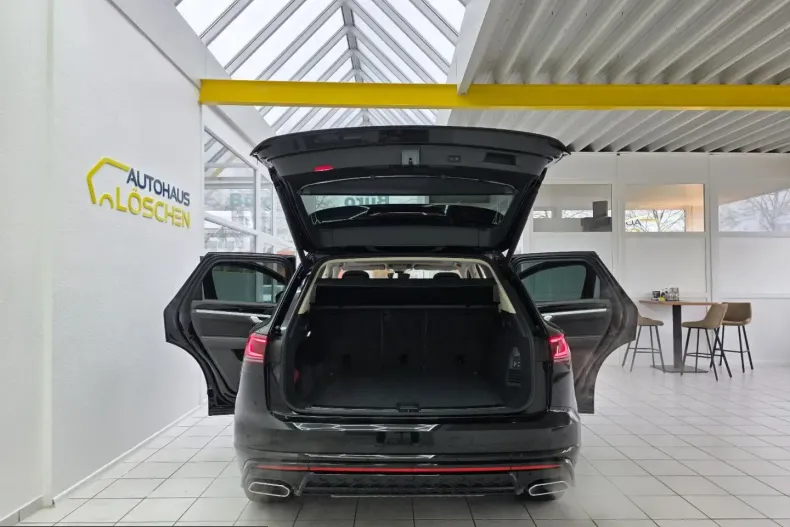 Volkswagen Touareg din 2025 cu 10.215 km - oferta VOL221161 - foto 16