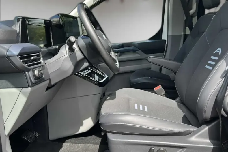 Ford Tourneo Custom din 2025 cu 10.400 km - oferta FOR221168 - foto 10