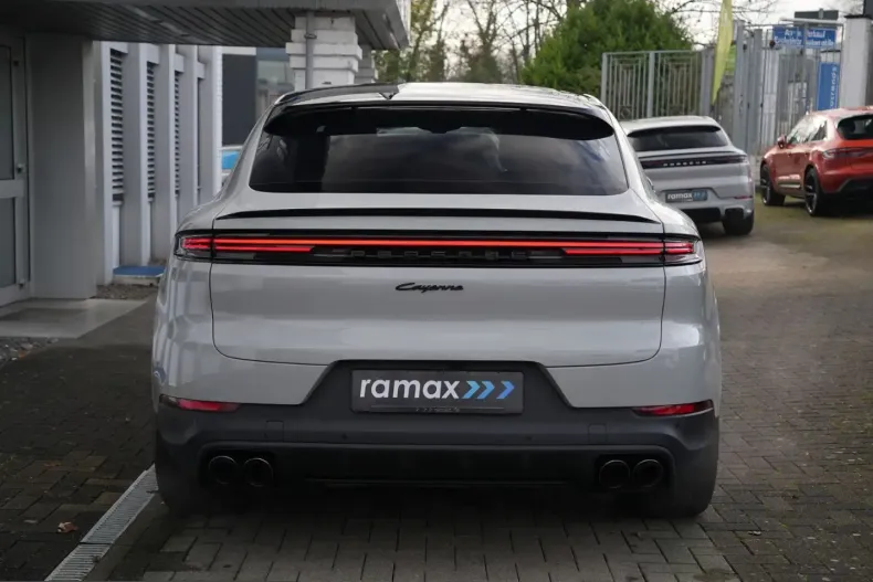 Porsche Cayenne din 2024 cu 22.000 km - oferta POR221171 - foto 3