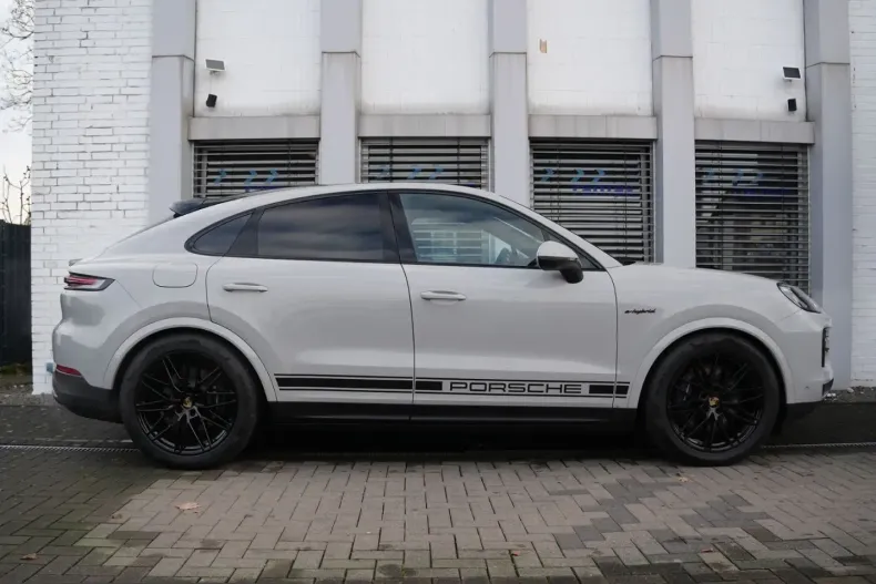 Porsche Cayenne din 2024 cu 22.000 km - oferta POR221171 - foto 6