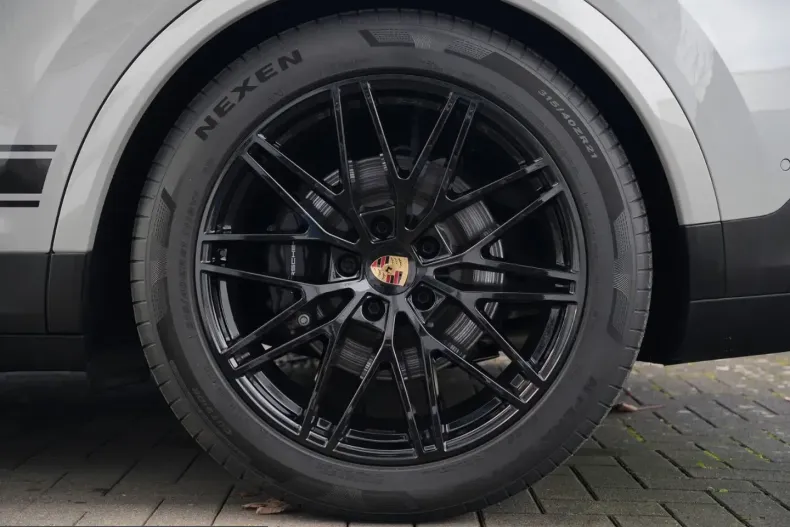 Porsche Cayenne din 2024 cu 22.000 km - oferta POR221171 - foto 18