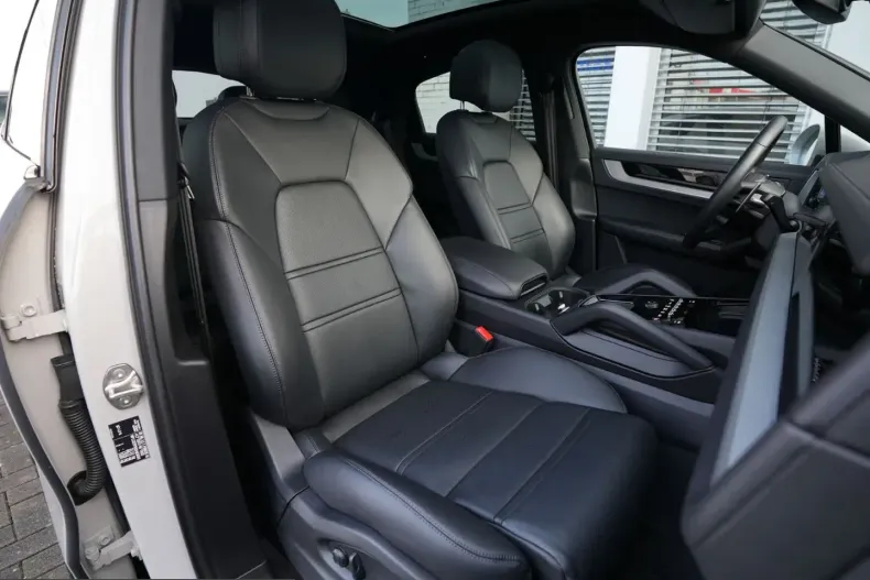Porsche Cayenne din 2024 cu 22.000 km - oferta POR221171 - foto 22