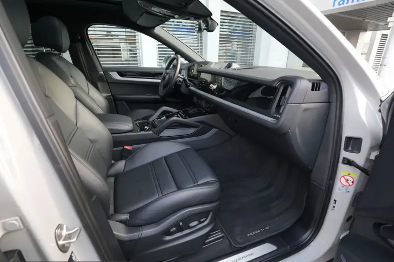 Porsche Cayenne din 2024 cu 22.000 km - oferta POR221171 - foto 47