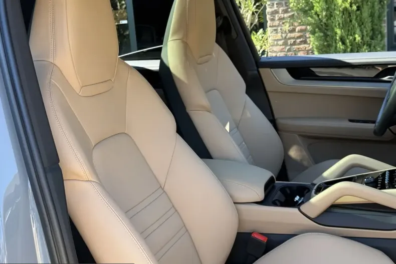 Porsche Cayenne din 2025 cu 7.900 km - oferta POR221186 - foto 5