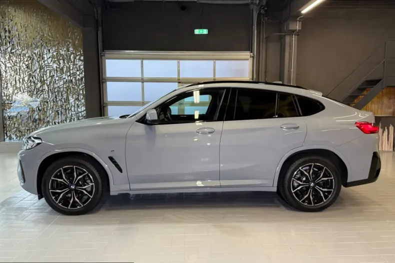 BMW X4 (Seria X) din 2024 cu 15.016 km - oferta BMW221192 - foto 3