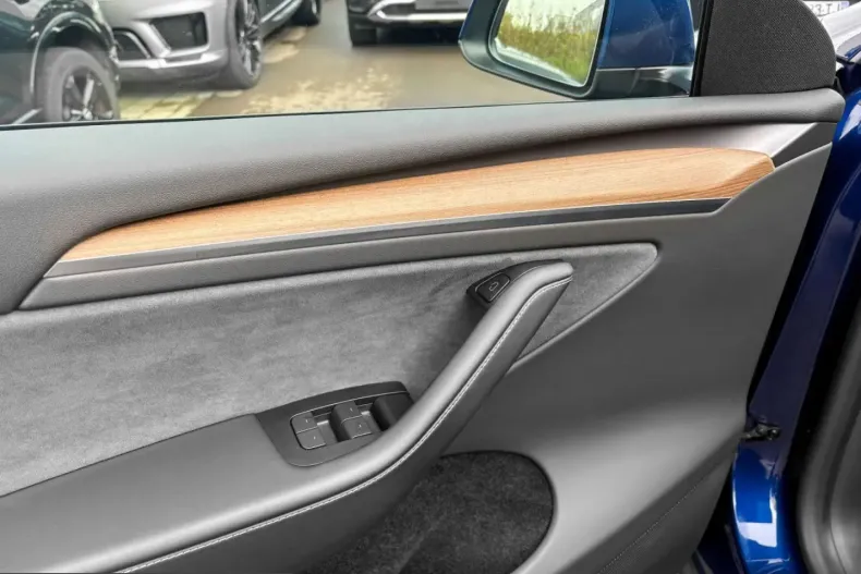 Tesla Model Y din 2024 cu 35.000 km - oferta TES221195 - foto 19