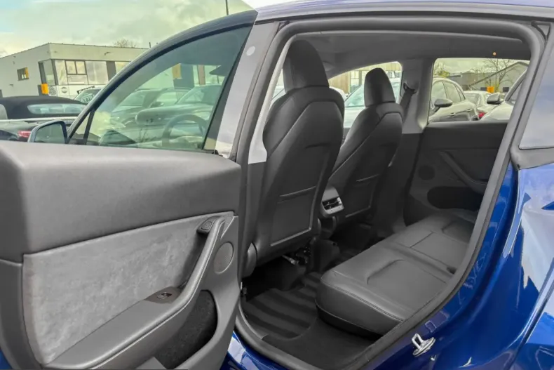 Tesla Model Y din 2024 cu 35.000 km - oferta TES221195 - foto 20