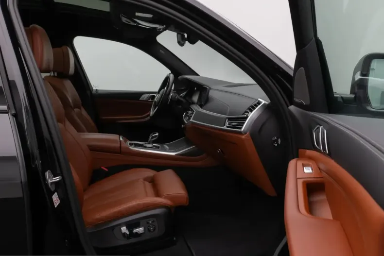 BMW X7 (Seria X) din 2022 cu 95.319 km - oferta BMW221199 - foto 24