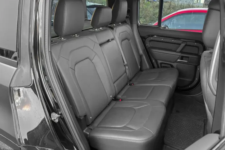 Land Rover Defender din 2025 cu 24.500 km - oferta LAN221208 - foto 23