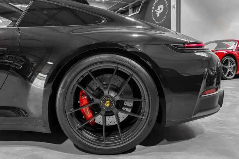 Porsche 992 din 2025 cu 2.300 km - oferta POR221211 - foto 16