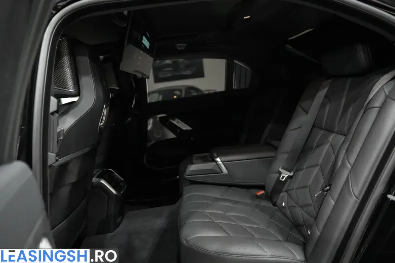 BMW 740 (Seria 7) din 2024 cu 26.381 km - oferta BMW221213 - foto 11