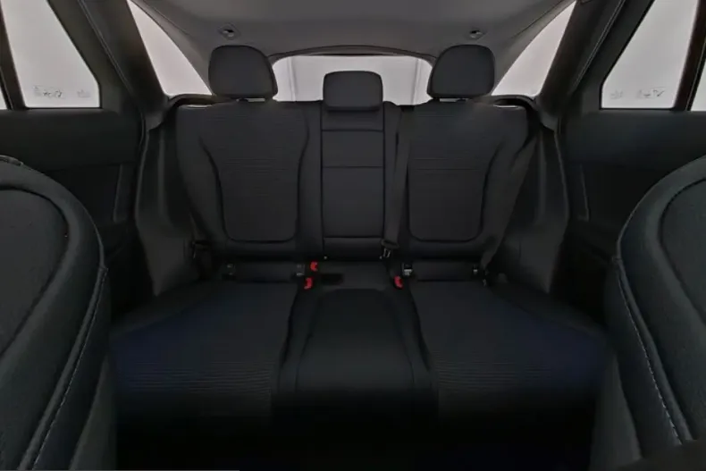Mercedes-Benz GLC 220 (Clasa GLC) din 2024 cu 19.979 km - oferta MER221215 - foto 7