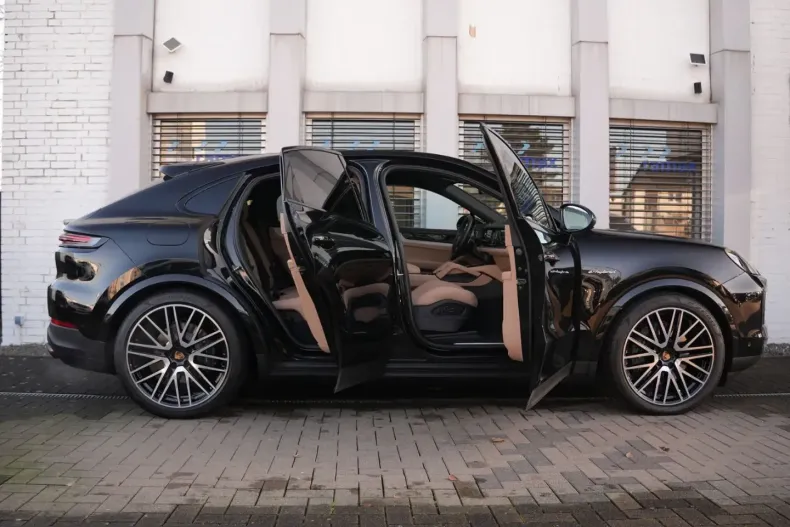 Porsche Cayenne din 2025 cu 11.000 km - oferta POR221217 - foto 3