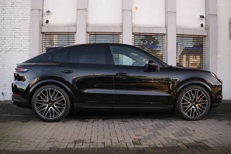 Porsche Cayenne din 2025 cu 11.000 km - oferta POR221217 - foto 4