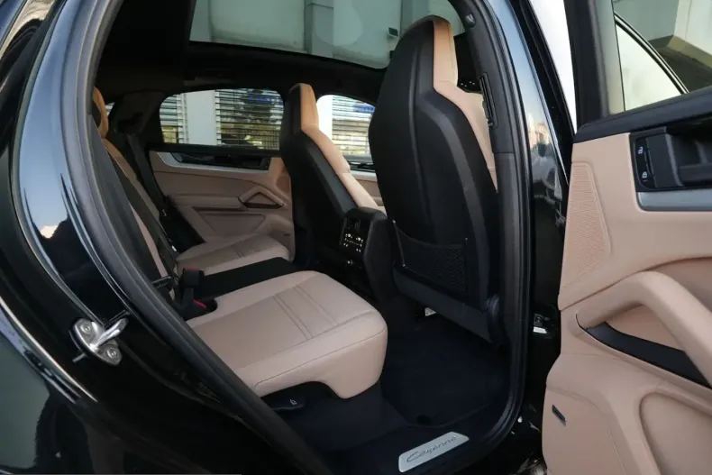 Porsche Cayenne din 2025 cu 11.000 km - oferta POR221217 - foto 36